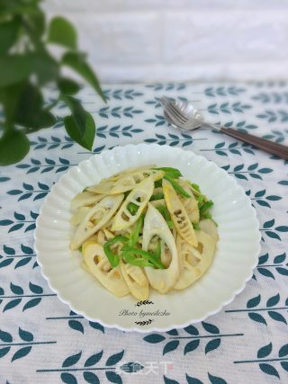 青椒炒雷笋的做法步骤：9