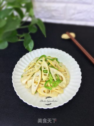 青椒炒雷笋的做法步骤：10