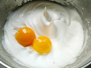无油无水苹果蒸蛋糕的做法步骤：2
