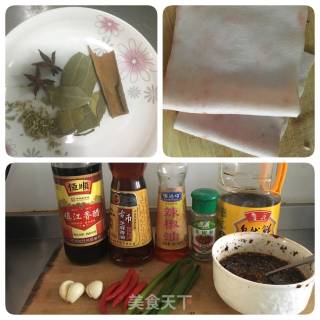 香辣猪皮的做法步骤：1