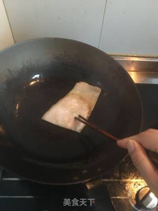 香辣猪皮的做法步骤：2