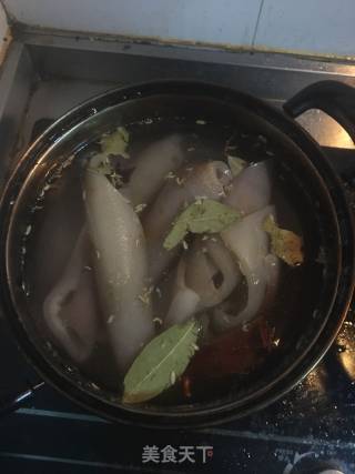 香辣猪皮的做法步骤：4