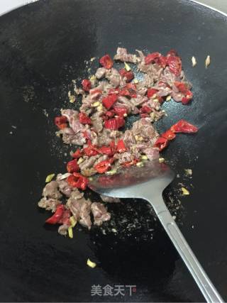 苦瓜炒牛肉——苦瓜不苦的小方法的做法步骤：6