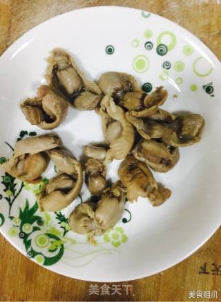酸辣鸡胗的做法步骤：1