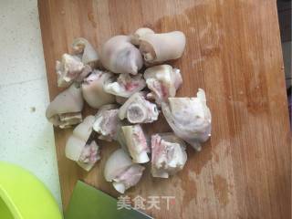 家常红烧猪蹄的做法步骤：5