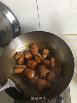 家常红烧猪蹄的做法步骤：10