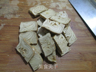 香菇芦笋炒香糕的做法步骤：2