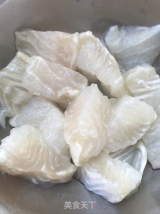 空气炸锅版酥炸龙利鱼的做法步骤：2