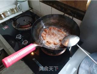 糖醋排骨的做法步骤：2