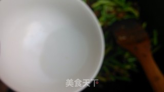 肉末炒蒜薹的做法步骤：6