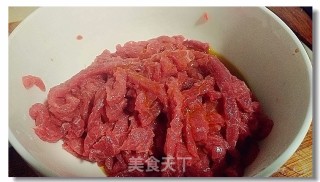 芹菜炒牛肉的做法步骤：4