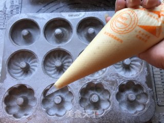 花样甜甜圈蛋糕的做法步骤：8
