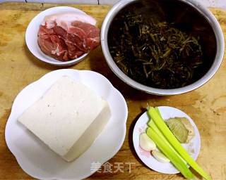 雪里蕻炖豆腐的做法步骤：1
