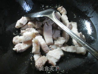 腐竹煮五花肉的做法步骤：2