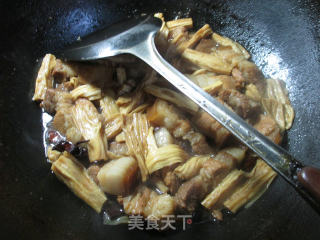 腐竹煮五花肉的做法步骤：9