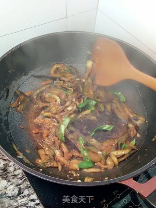 尖椒茄子丝的做法步骤：3