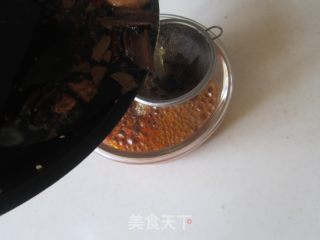 自制五香辣椒油的做法步骤：4