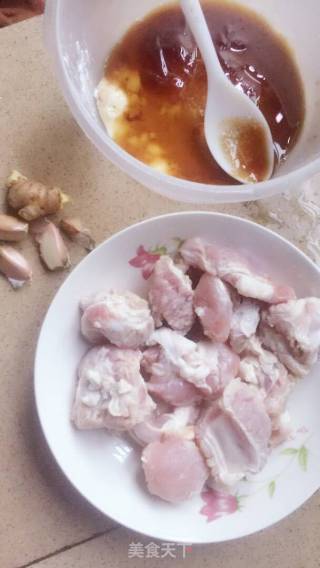 清蒸排骨的做法步骤：1