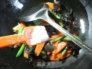 素炒三色的做法步骤：6