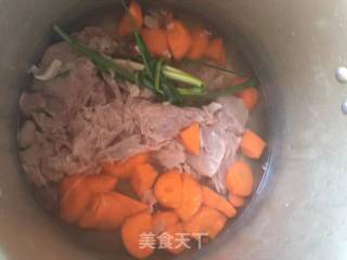 无添加宝宝牌肉松的做法步骤：1