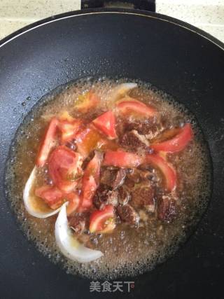 西红柿牛肉面的做法步骤：4