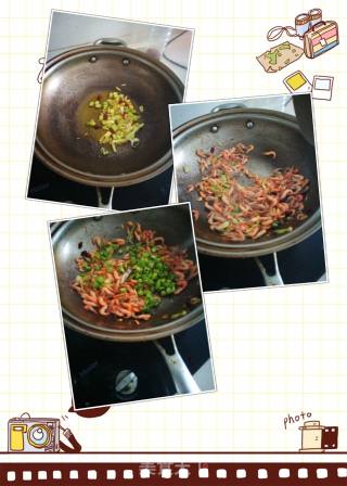 河虾炒鸡蛋的做法步骤：3