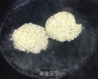 番茄鸡蛋炒面的做法步骤：2