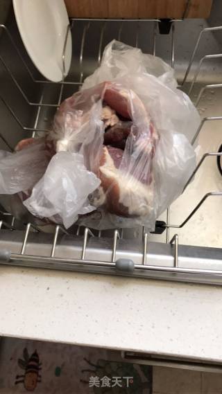腌制羊肉串的做法步骤：1
