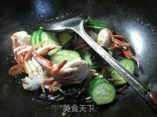 黑木耳青瓜炒花蟹的做法步骤：7