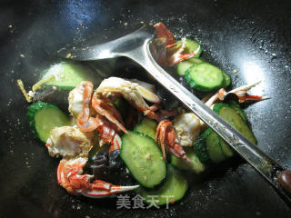 黑木耳青瓜炒花蟹的做法步骤：10