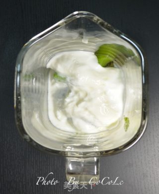 CoCoLc的私菜食谱经－－双果思慕雪的做法步骤：2