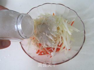 胡萝卜土豆丝饼的做法步骤：4