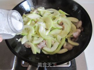 青南瓜炒肉片的做法步骤：5