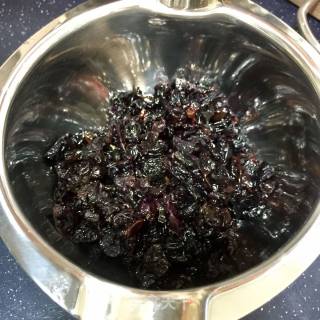 黑加仑乳酪面包的做法步骤：4