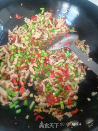 酸酸黄瓜肉的做法步骤：7