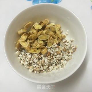 薏米黄芪老鸭汤的做法步骤：2