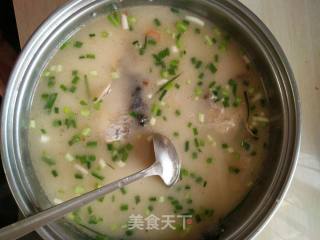 鲫鱼汤的做法步骤：7