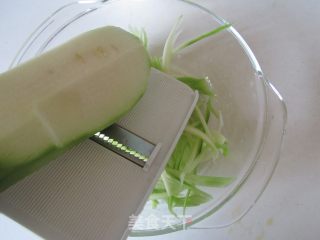 凉拌西葫芦的做法步骤：1
