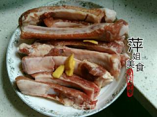 孜然蒜香寸骨的做法步骤：2