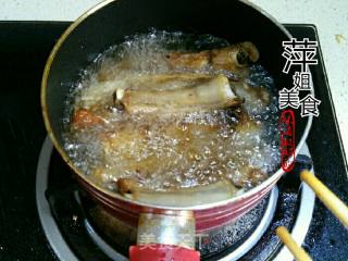 孜然蒜香寸骨的做法步骤：4