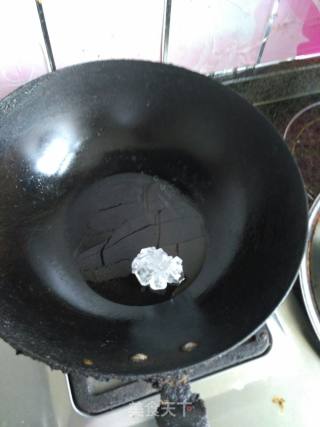 土豆红烧肉的做法步骤：3