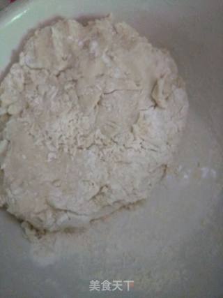 韭菜馅饼的做法步骤：1