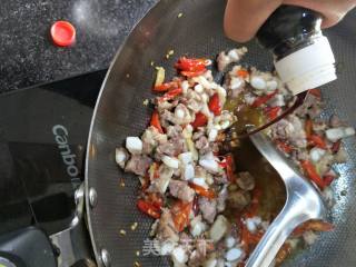 脆骨炒水芹的做法步骤：11