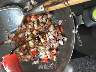 脆骨炒水芹的做法步骤：12