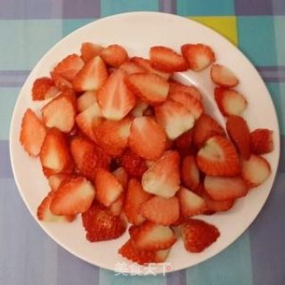 草莓千层蛋糕的做法【绝对抢眼】的做法步骤：15