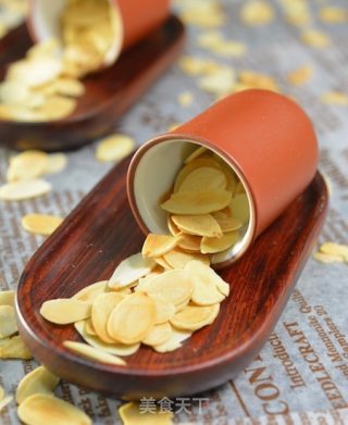 CoCoLc的私菜食谱经―焙煎扁桃仁片的做法步骤：5