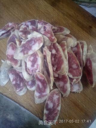 辣椒炒腊肠的做法步骤：1