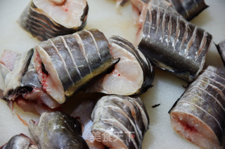 狼牙鳝鱼烧豆腐的做法步骤：2