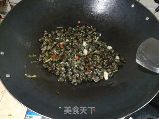 炒石螺的做法步骤：4