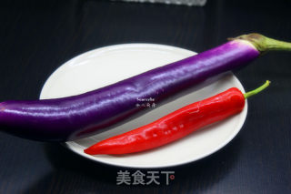 手撕凉拌茄子的做法步骤：1